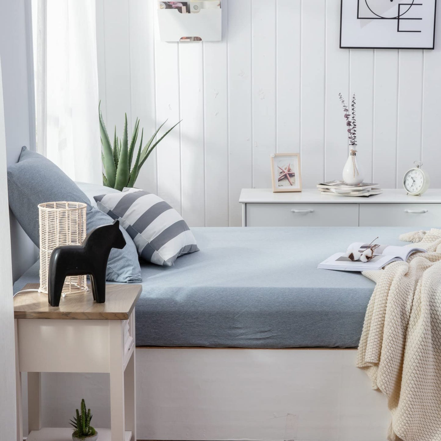 LIFETOWN 100% Jersey Knit Cotton Sheet, Extra Deep Pocket, 1 Fitted Sheet with 2 Pillowcases, Wrinkle-Free Ultra Soft (Heathered Greyish Blue, King)