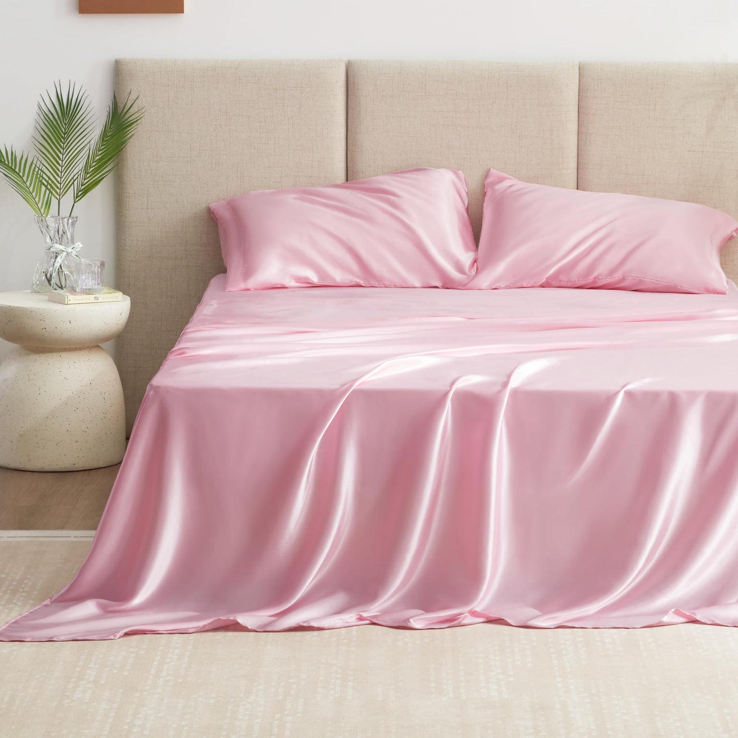 Love's cabin Satin Queen Sheets Set - 4 Piece Pink Silky Bed Sheets Set with Deep Pocket, Luxury Silk Feel Satin Queen Size Sheet Set (1 Flat Sheet,1 Fitted Sheet,2 Pillow Cases)