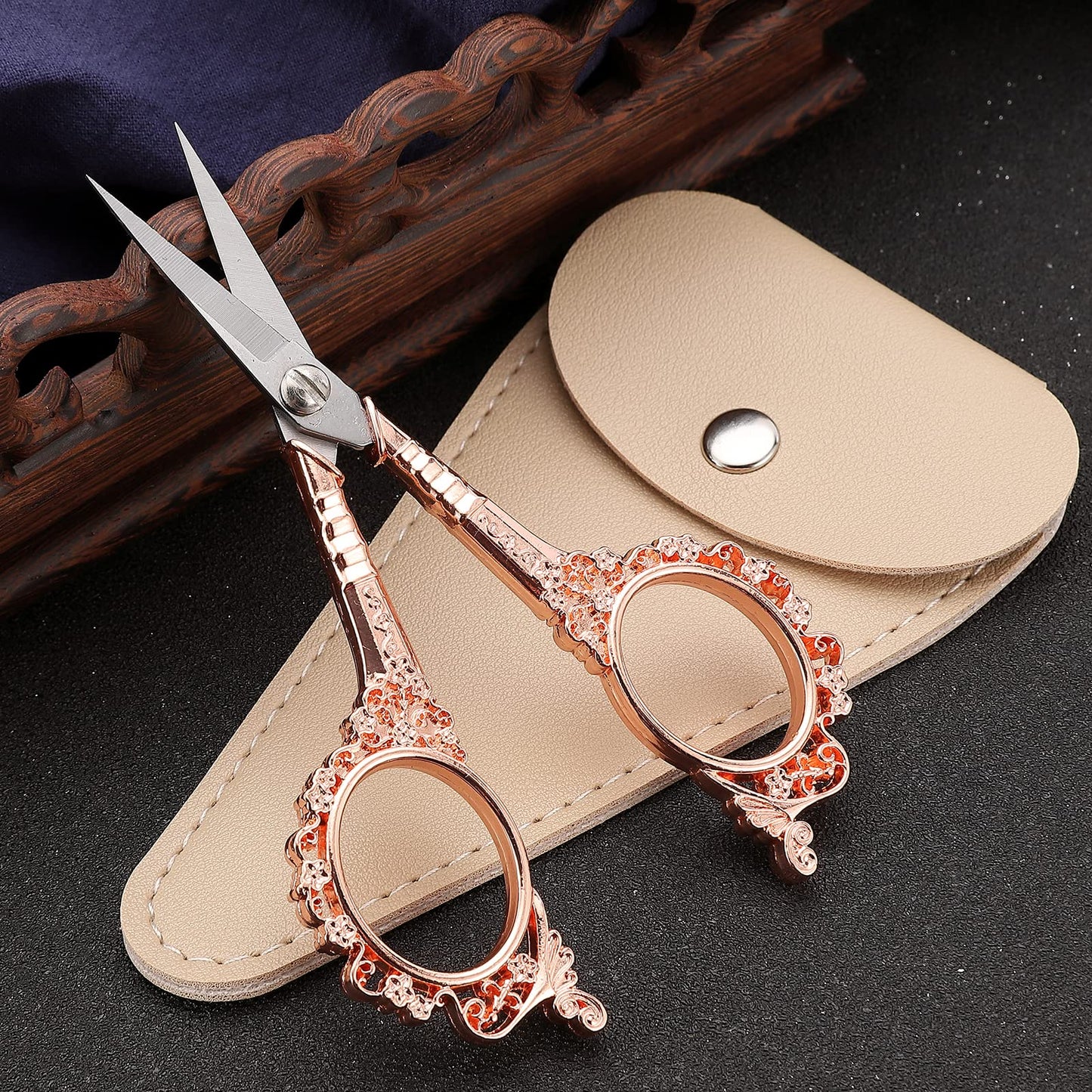 HITOPTY Sewing Scissors Embroidery Scissors, 4.5in Rose Gold Crochet Scissor with Sheath for Craft Cross Stitch Needlework Artwork Thread Yarn Cutting