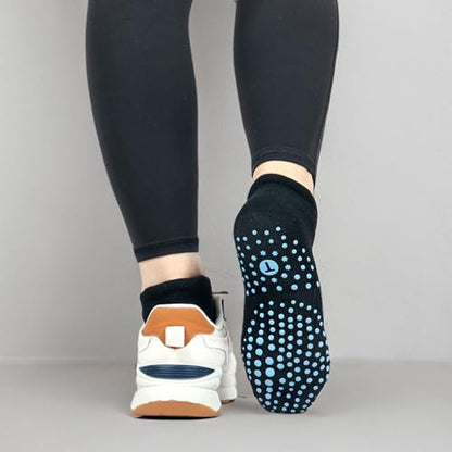 Pilates Socks for Women, Cushioned Ankle Grippy Non Slip Socks for Yoga, Hospital, Barre, Sports Home Slipper Sock 4 Pairs Black Size 9-11