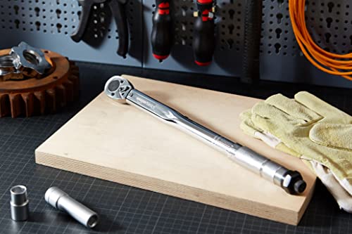 Amazon Basics 3/8-inch Drive Click Torque Wrench - 15-80 ft.-lb, 20.4-108.5 Nm