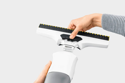 Kärcher battery operated window cleaner WV 6 Plus (extra long battery life: 100 min, replaceable suction nozzle, spray bottle with microfiber cloth, Window cleaner concentrate 20 ml, without special