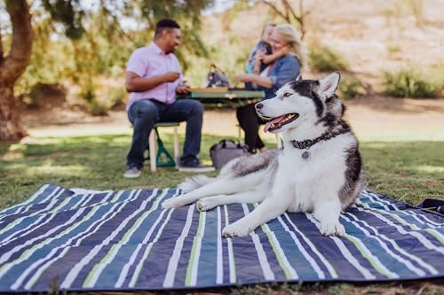 ONIVA - a Picnic Time brand - Vista Outdoor Picnic Blanket & Tote - Beach Blanket - Camping Blanket, (Blue Stripe Pattern with Navy Blue Exterior)