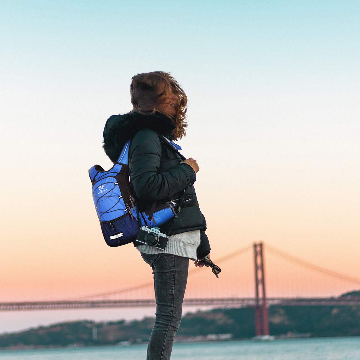 Mothybot Hydration Backpack, Insulated Hydration Pack with 2L Water Bladder & Large Storage, Ultralight Hiking Backpack for Men, Women for Running, Cycling, Camping - Keep Liquid Cool up to 5 Hours