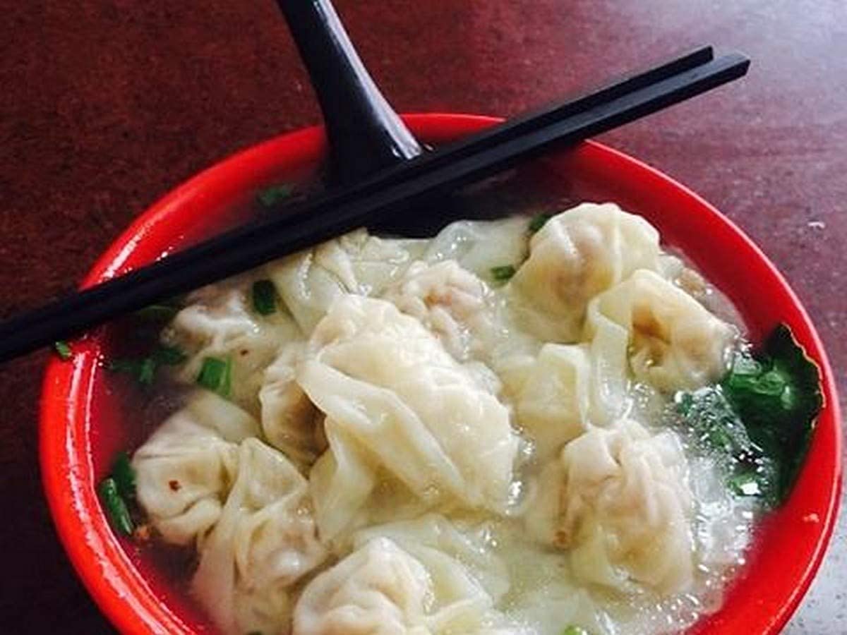 JapanBargain 2384, 12-Pack Melamine Soup Spoons for Pho Ramen Wonton Soba Rice Noodles, 5-Inch Asian Utensils, Heat Resistant, Dishwasher Safe, Break and Scratch Proof