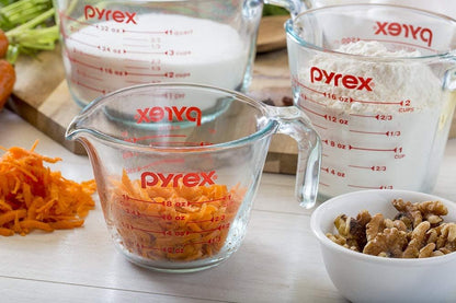 Pyrex Essentials (3-Pack) Glass Measuring Cups Set, (1, 2 & 4 Cup) Measuring Cups For Prepping, Baking and Cooking, Preheated Oven, Dishwasher, Freezer, and Microwave Safe