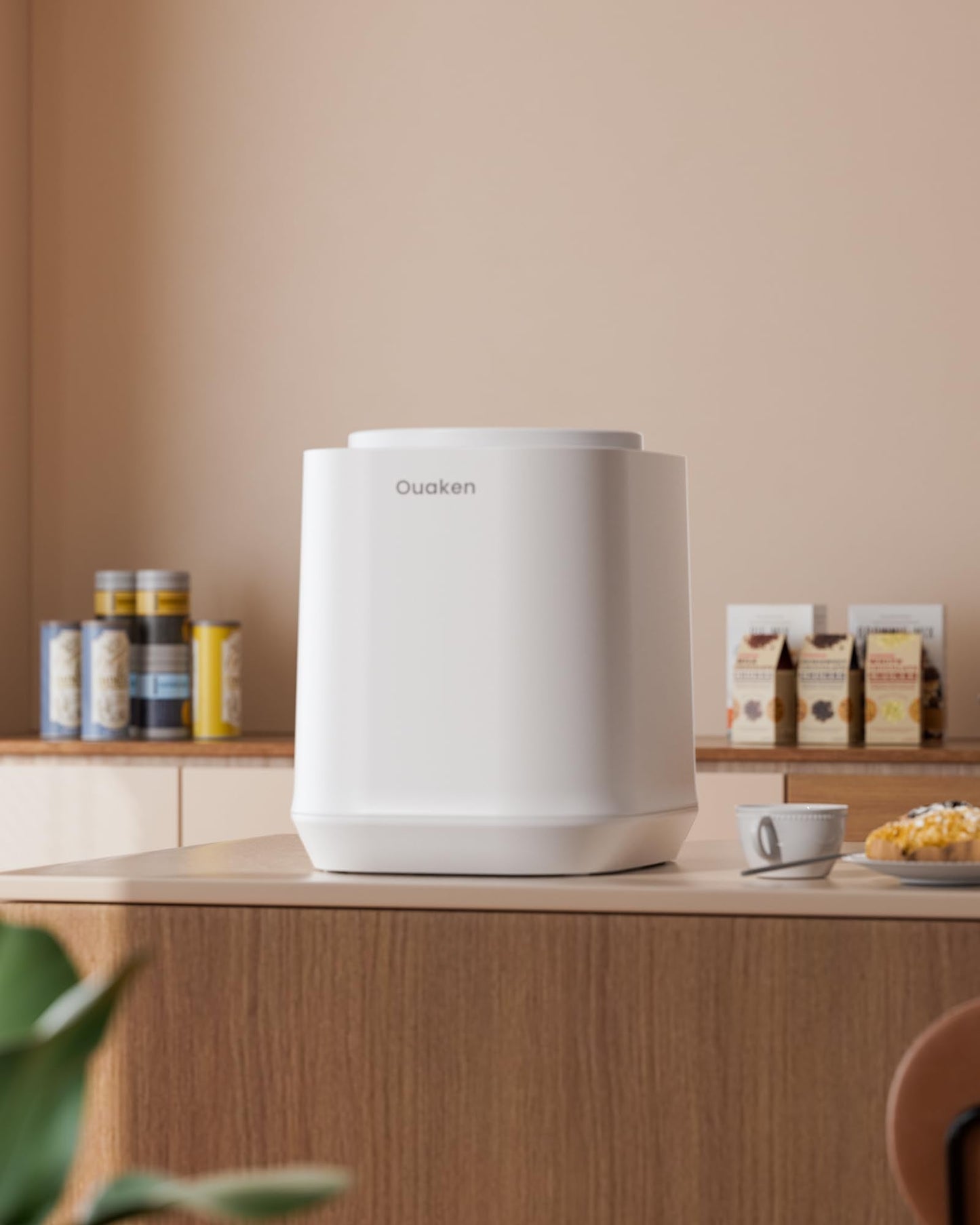 Ouaken Electric Composter for Kitchen, 4L Smart Countertop Compost Bin, Odorless | Low Noise | Auto-Cleaning | Turn Food Waste into Fertilizer Within 3 Hrs