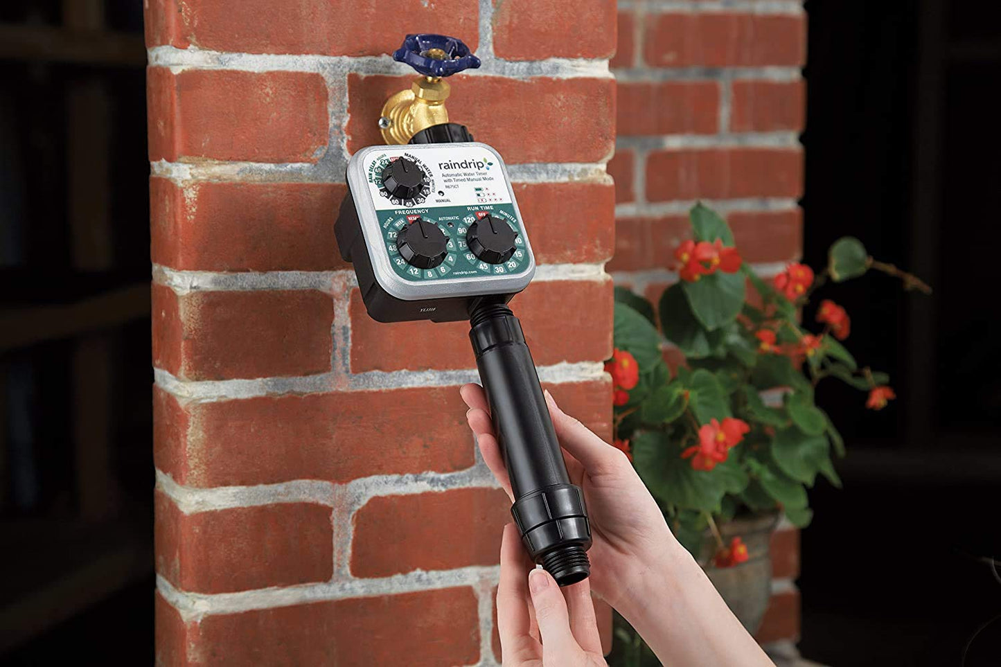 Raindrip R560DP Automatic Drip Irrigation Watering Kit with Customizable Timer for Containers and Hanging Baskets, Waters up to 20 Plants, Includes 20 PC Drippers, Black