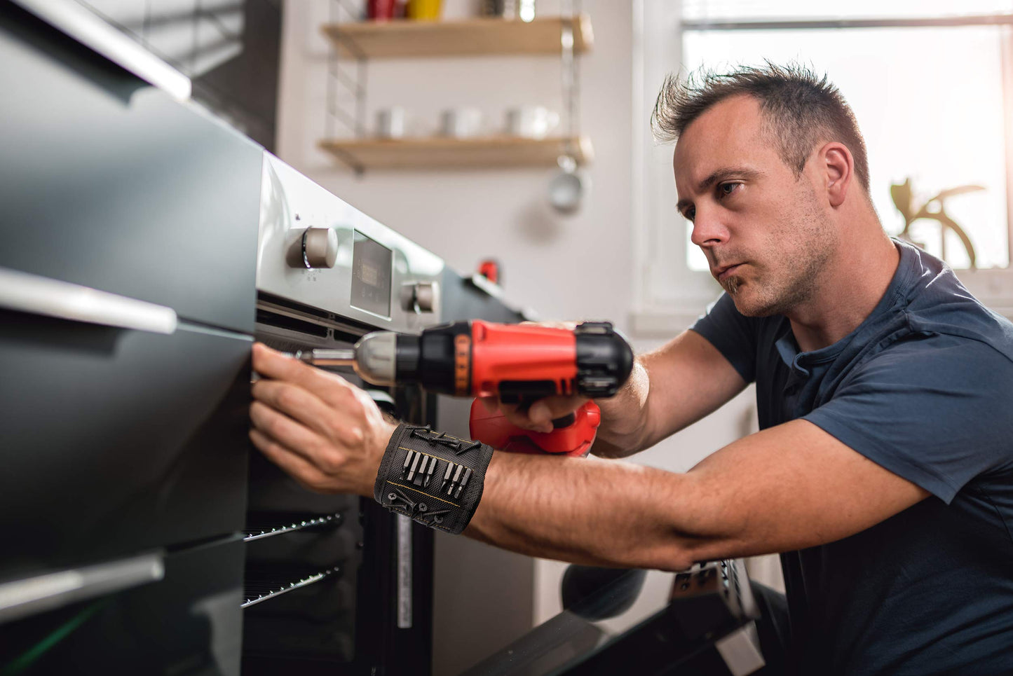 Magnelex Magnexpert Magnetic Wristband for Holding Screws, Nails and Drill Bits - Crafted from Ballistic Nylon with 15 Powerful Magnets, Stocking Stuffer for Men