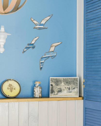 Putuo Decor 3pcs Seagull Wall Hanging, Nautical Wall Decor Sea Bird Wooden Art, Seagulls Decor for Beach Room Decor Lake House Bathroom Beach Art Decor Nautical Wall Decal Nursery