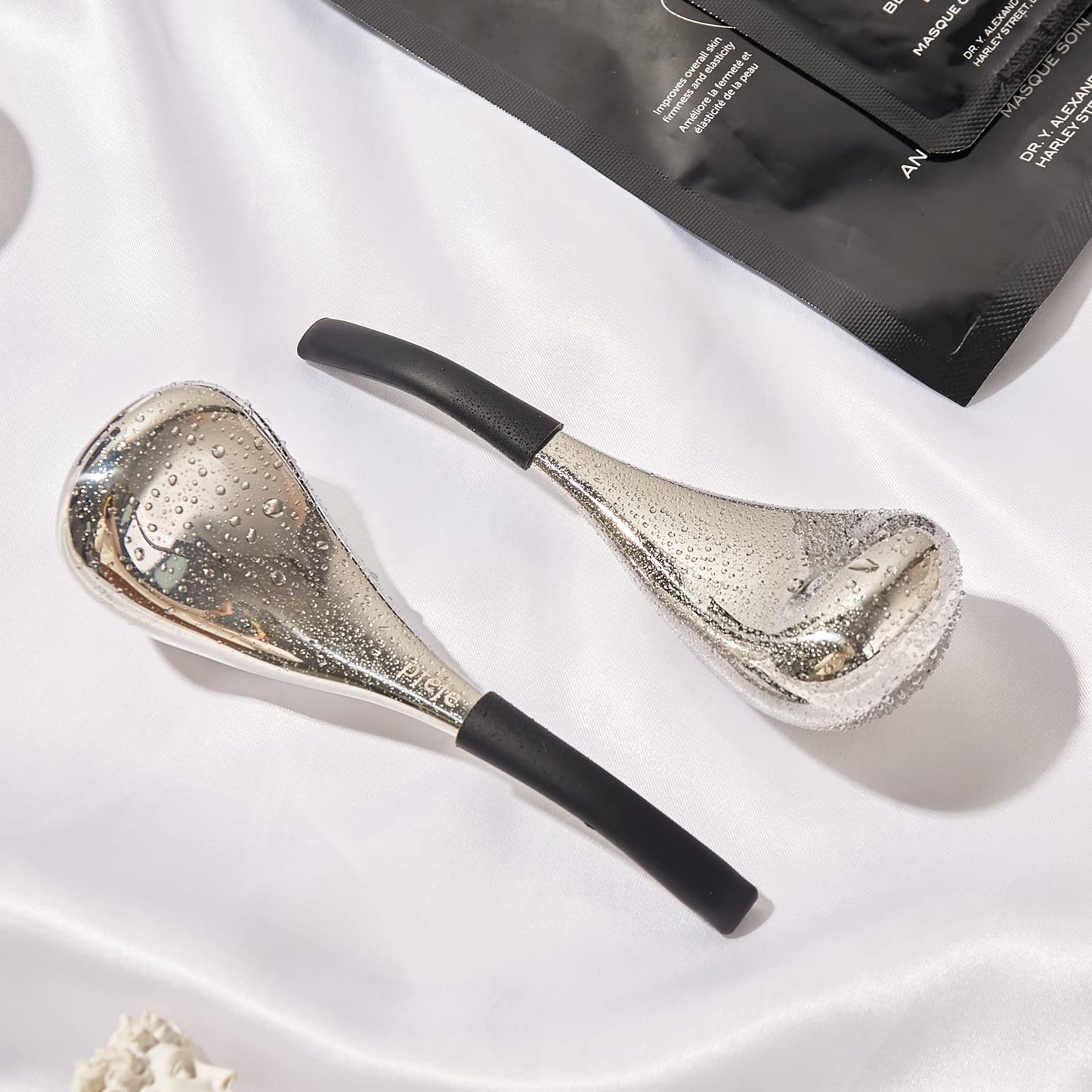 pfefe Ice Globes Facial Skin Care Tools for Women Face Eyes, Stainless Steel Face Beauty Cryo Sticks for Girls Ladies, Esthetician Supplies Cooling Spa Globes Cold Roller with Storage Case