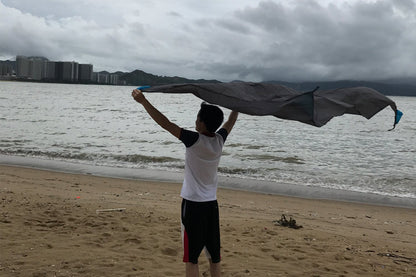 HZJOYUE Outdoor Picnic Blanket (71" x 55") -Compact, Lightweight, Sand Proof Pocket Blanket for The Beach, Hiking, Travel, Camping, Festivals with Pockets, Loops, Stakes, Carabiner (Blue)