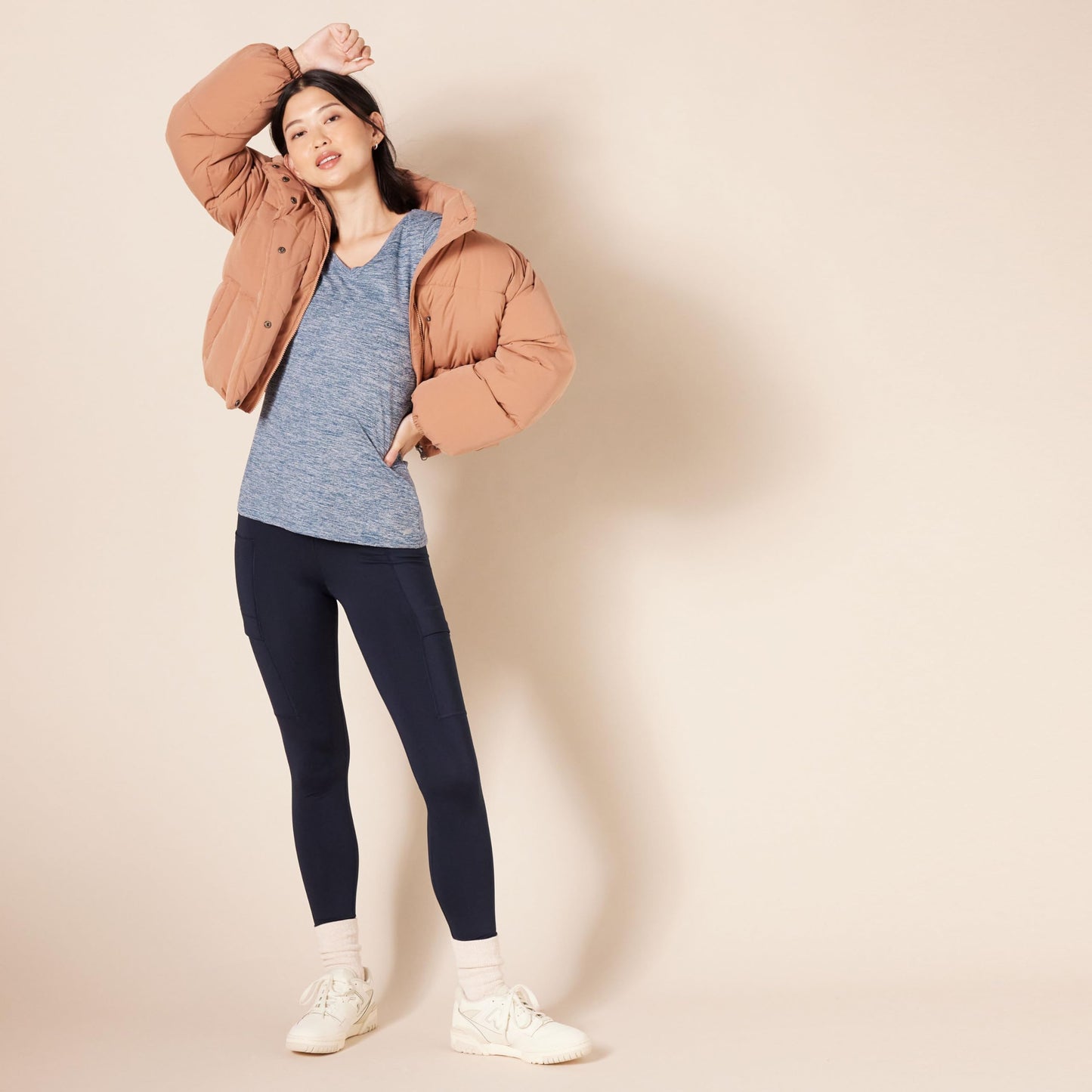 Amazon Essentials Women's Active Quick Dry Tech Stretch Short-Sleeve V-Neck T-Shirt (Available in Plus Size), Pack of 2, Black Heather/Navy Heather, Large