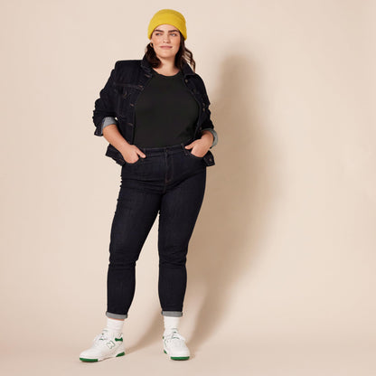 Amazon Essentials Women's Regular-Fit Long-Sleeve Crewneck T-Shirt (Available in Plus Size), Black, X-Small