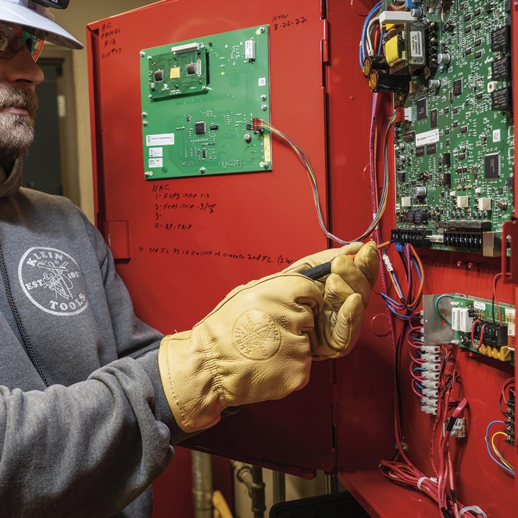 Klein Tools 32581INS Precision Screwdriver, 2-in-1 Insulated Screwdriver with No. 0 Phillips and 1/8-Inch Slotted Bits