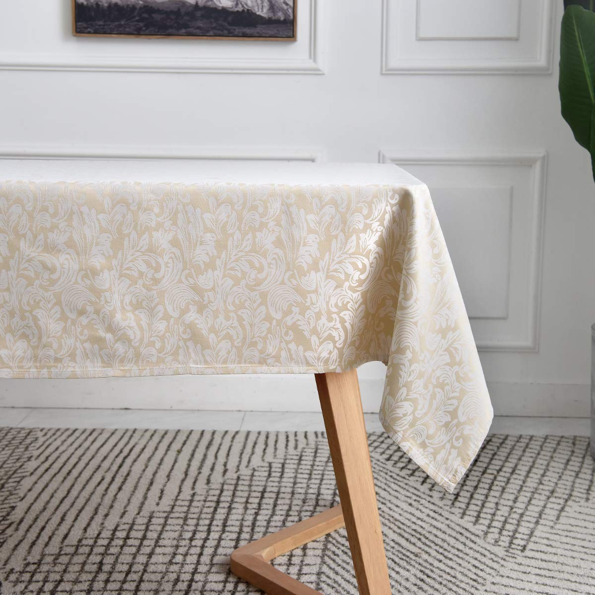 maxmill Jacquard Table Cloth Damask Pattern Spillproof Wrinkle Resistant Heavy Weight Soft Tablecloth for Kitchen Dinning Tabletop Outdoor Picnic Rectangle 52 x 70 Inch Beige