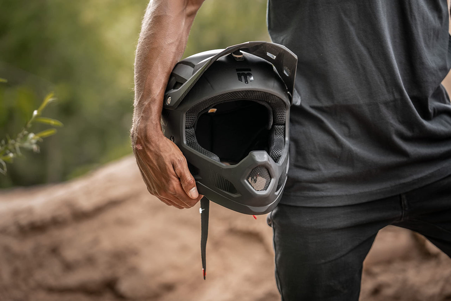 Mongoose Title Full Face Helmet, Medium, Durable ABS Shell, Chin Guard, Full Coverage Padding, Vents for Airflow, Pivoting Visor, Goggle Strap Channel, BMX and Mountain Bike Helmet for Adult or Teen