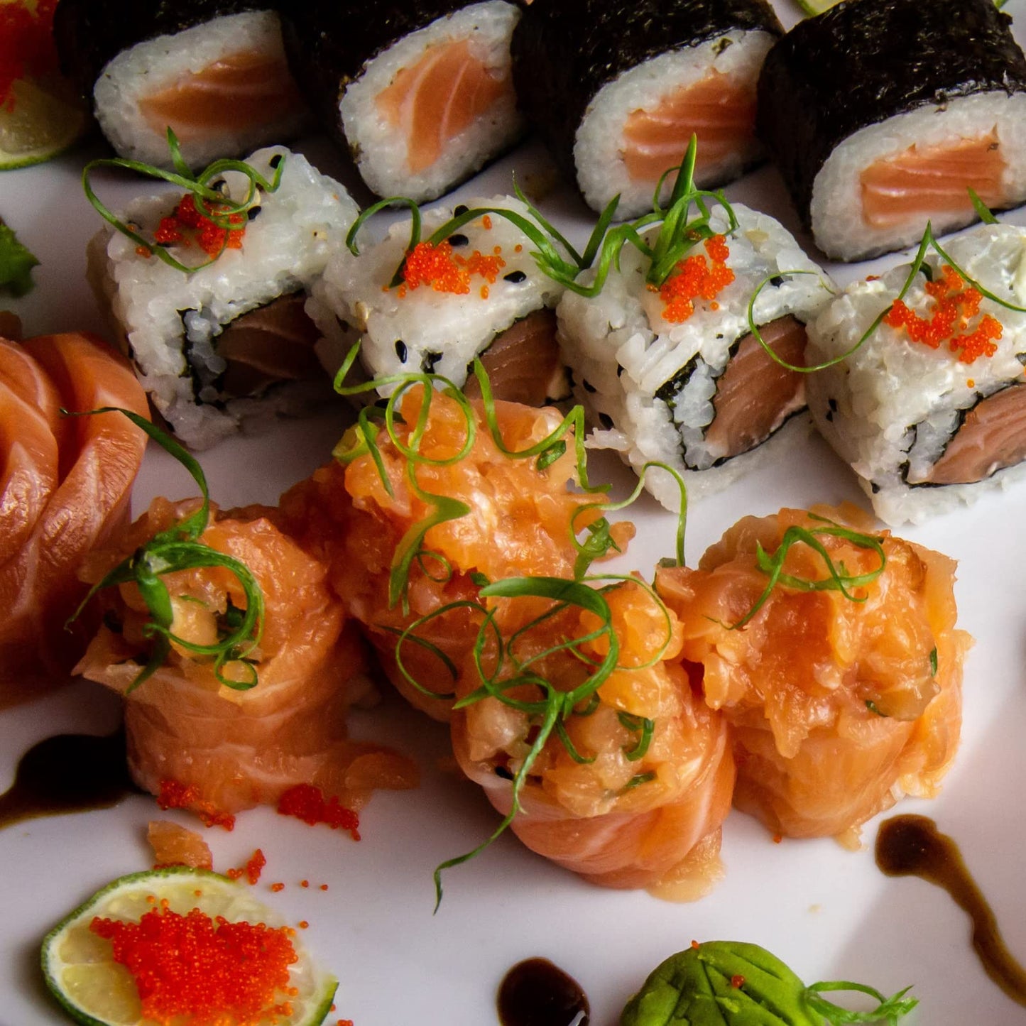 Luney Sushi Making Kit, All in One Sushi Roller Set Maker Kit with Bamboo Rolling Mat, Bazooka, Chopsticks Holders, Rice Paddle, Avocado Slicer for Beginners, Kids, Family, Friends, Home