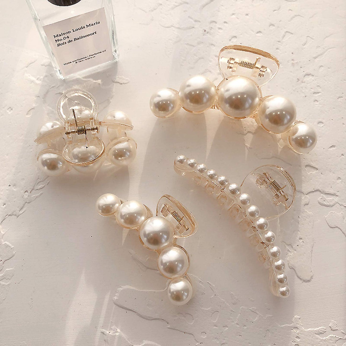 Pearl Hair Clips for Women,4PCS Large Hair Claw Clip Strong Hold No Slip,Banana Jaw Clip Barrettes Nonslip,Elegant Hair Accessories Birthday Thanksgiving Christmas Gift for Girl Thick Thin Hair