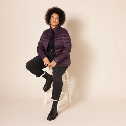 Amazon Essentials Women's Lightweight Long-Sleeve Water-Resistant Packable Puffer Jacket (Available in Plus Size), Burgundy, X-Small