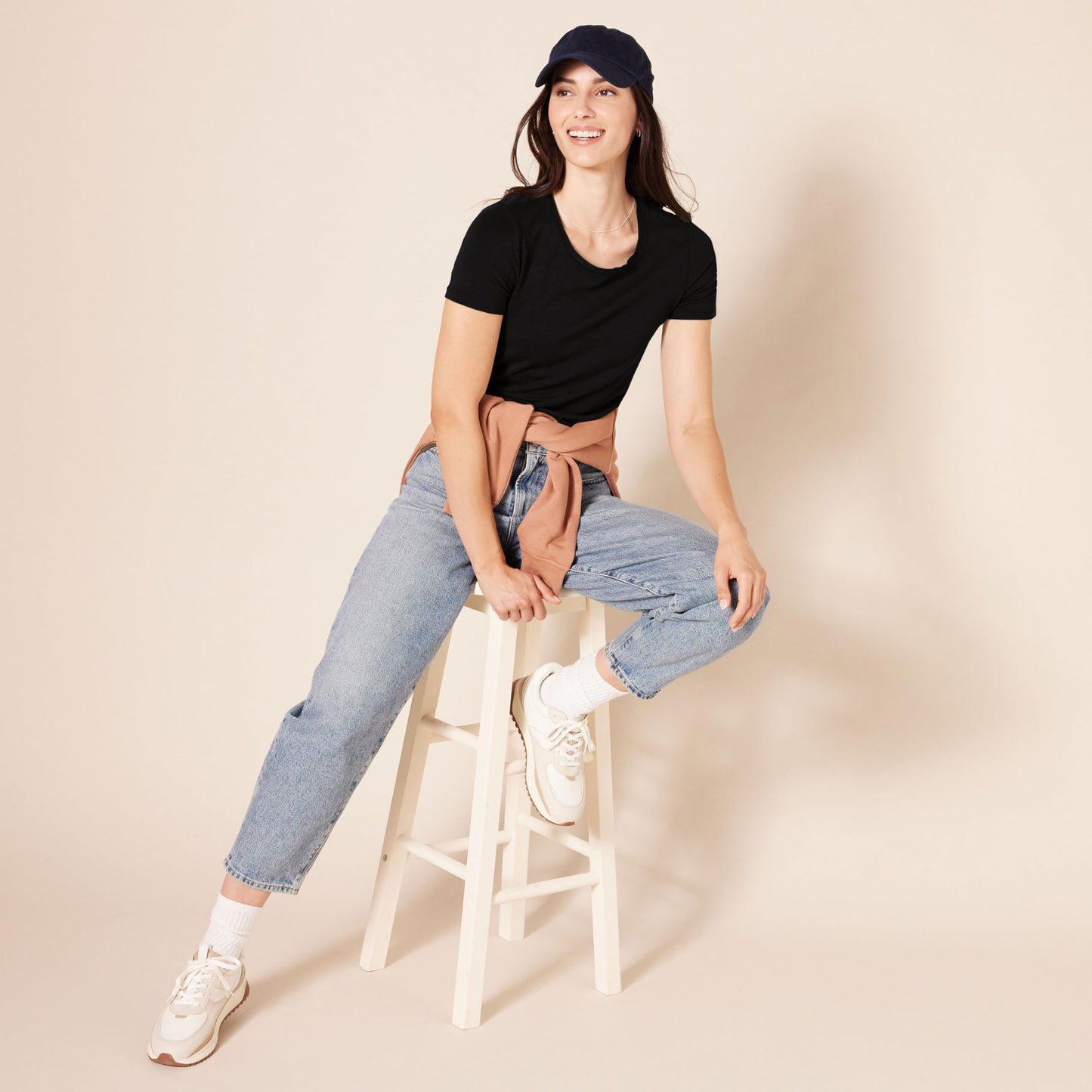 Amazon Essentials Women's Regular-Fit Short-Sleeve Crewneck T-Shirt, Pack of 2, Black/White, X-Small