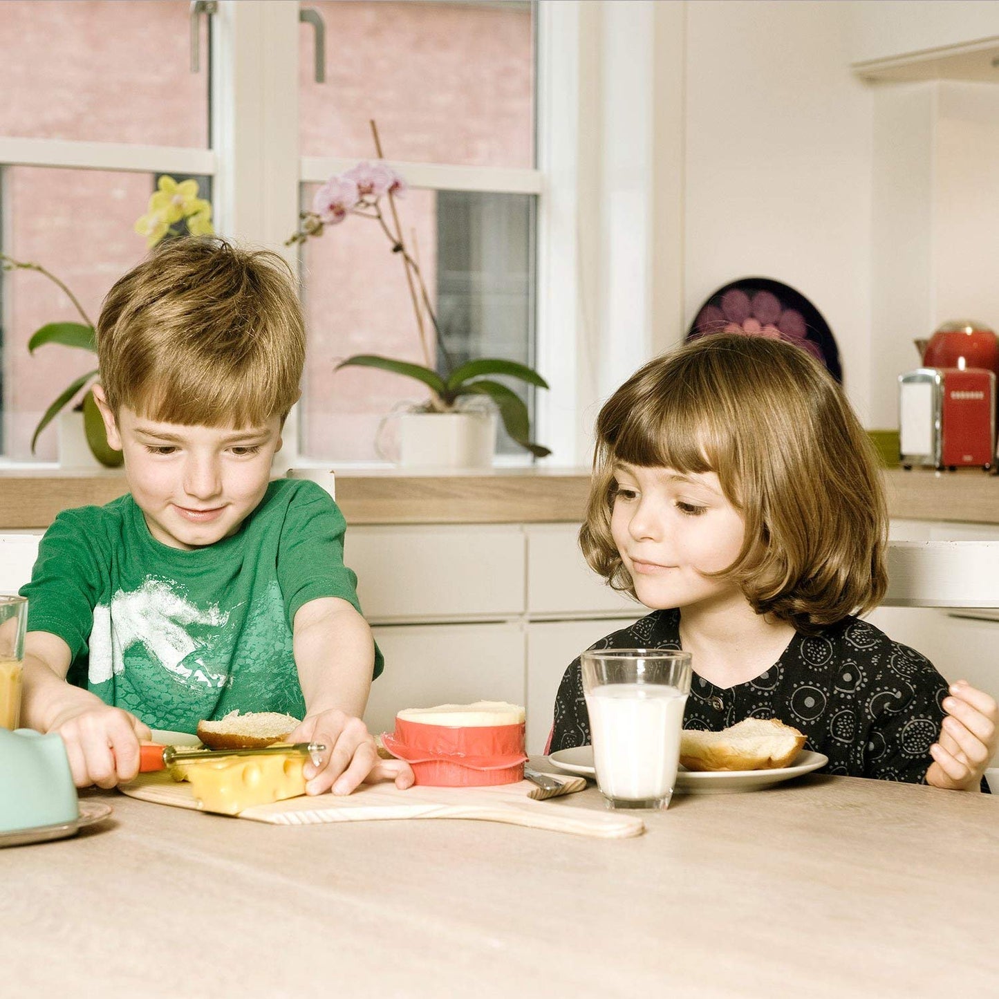 Linden Sweden Osti Cheese Cutter - Double Stainless Steel Wire Design to Cut Thick or Thin Slices - Cheese Slicer with ABS Handle - 9¼” Length - Black