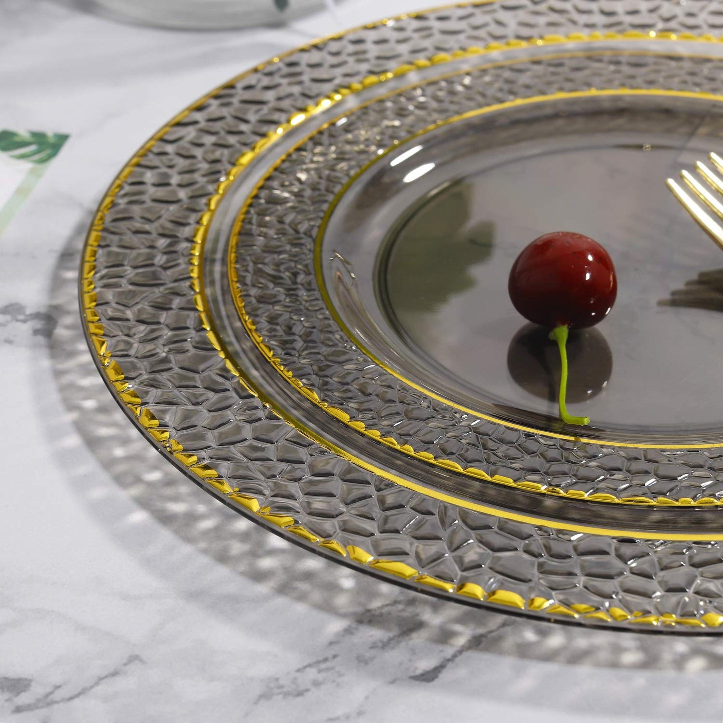 Nervure 102PCS Black Plastic Plates - Disposable Black Party Plates Include 51PCS 10.25inch Dinner Plate & 51PCS 7.5inch Dessert Plate for Halloween & Party & New Year & Father's Day