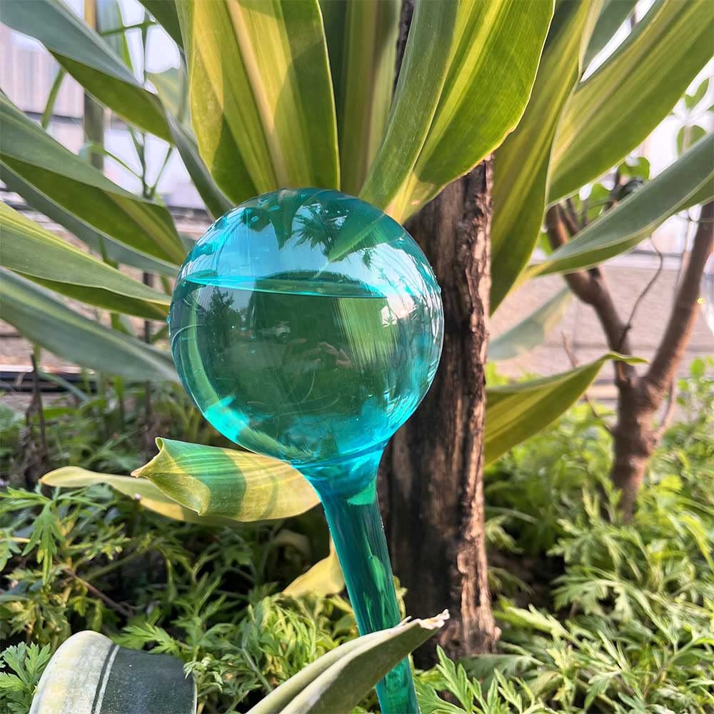 Logresy Plant Watering Stakes, Large 12pcs Flower Automatic Watering Bulbs, Plastic Plant Flower Self Watering Globes, Garden Self Watering Planter Insert for Daily Watering