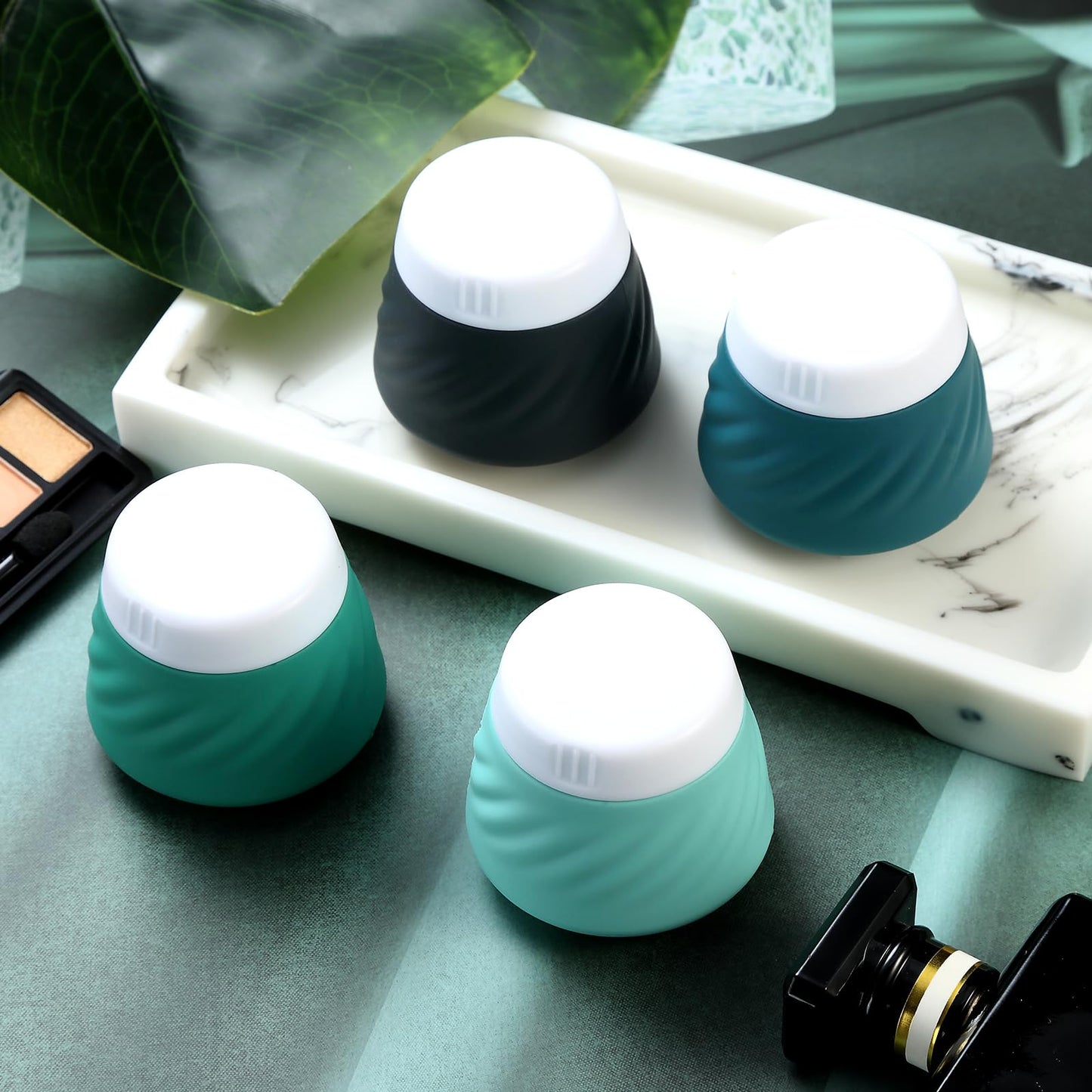 Gemice Silicone Cream Jars TSA Approved Travel Size Containers with Clear Bag, Leak-proof Travel Accessories with Lid for Cosmetic Face Body Hand Cream (4 Pack)