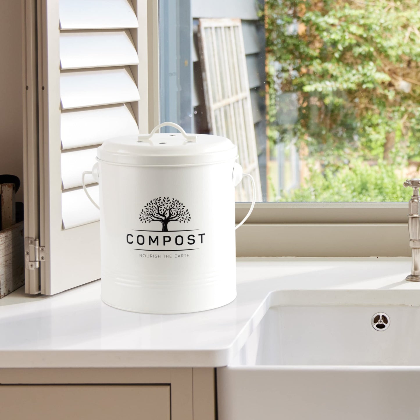 Perfnique Kitchen Compost Bin, 1.3 Gallon Countertop Compost Bin with Lid, Indoor Compost Bucket Includes Inner Bucket Liner and Carbon Filter, Small Compost Bin (Without Bags, Cream)