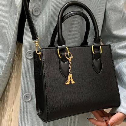 LILIE&WHITE Gold Keychain For Women With Letter Charm Gold Bag Charm Handbag Key Pendant Fashion Alphabet A Keychain Accessories Charms Jewelry Gift