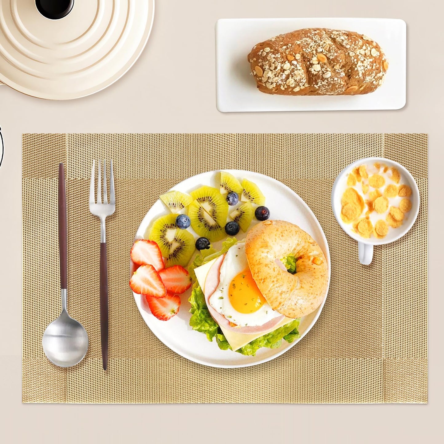 Placemats Set of 6, Place Mats for Kitchen Dining Table, Heat-Resistant Anti-Skid Stain Washable PVC Table Mats, Easy to Cleaning Woven Vinyl Dinner Mats