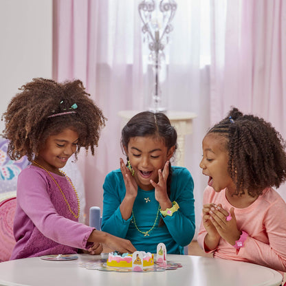 Hasbro Gaming Pretty Pretty Princess: Edition Board Game Featuring Disney Princesses, Jewelry Dress-Up Game for Kids Ages 5 and Up, for 2-4 Players (Amazon Exclusive)