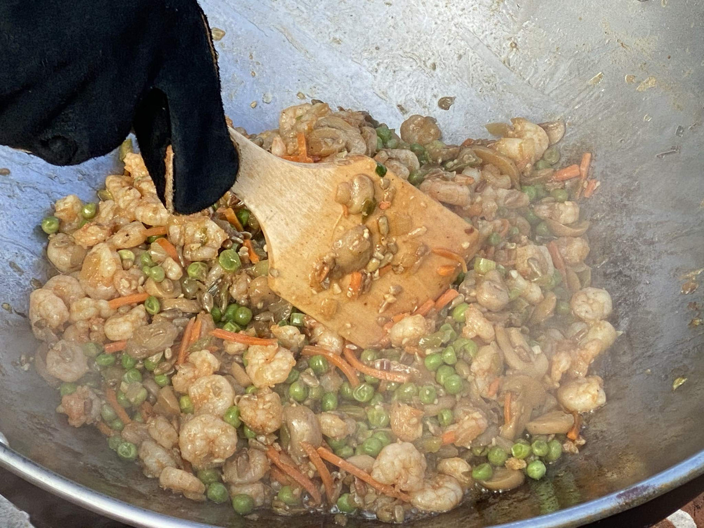 King Kooker 24WC Heavy-Duty 24" Portable Propane Outdoor Cooker with 18" Steel Wok, Black