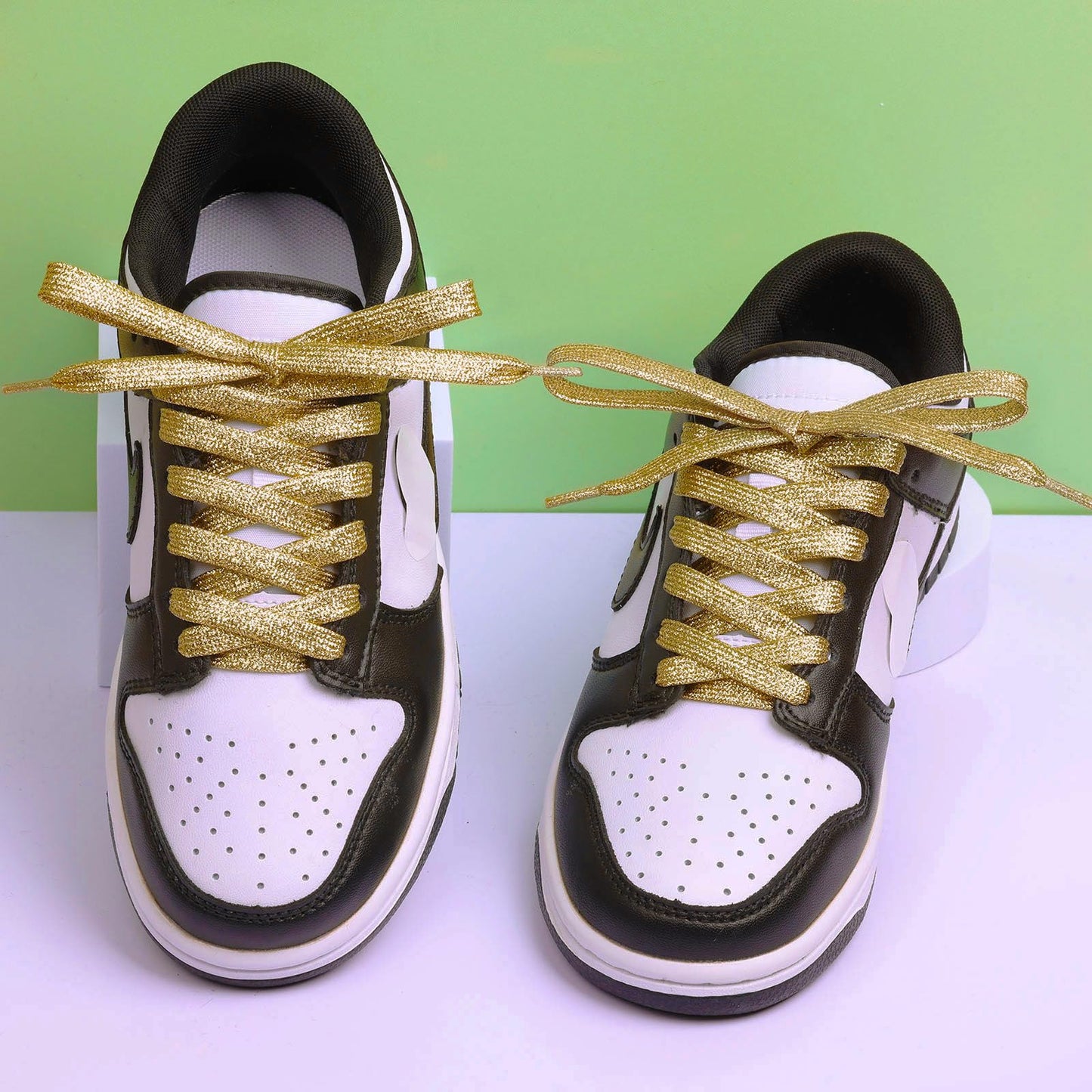 Olukssck 2 Pairs Flat Glitter Shiny Metallic Shoe Laces for Sneakers, 2/5" Wide Sequin Athletic Shoelaces Light Gold 55 inch(140cm)