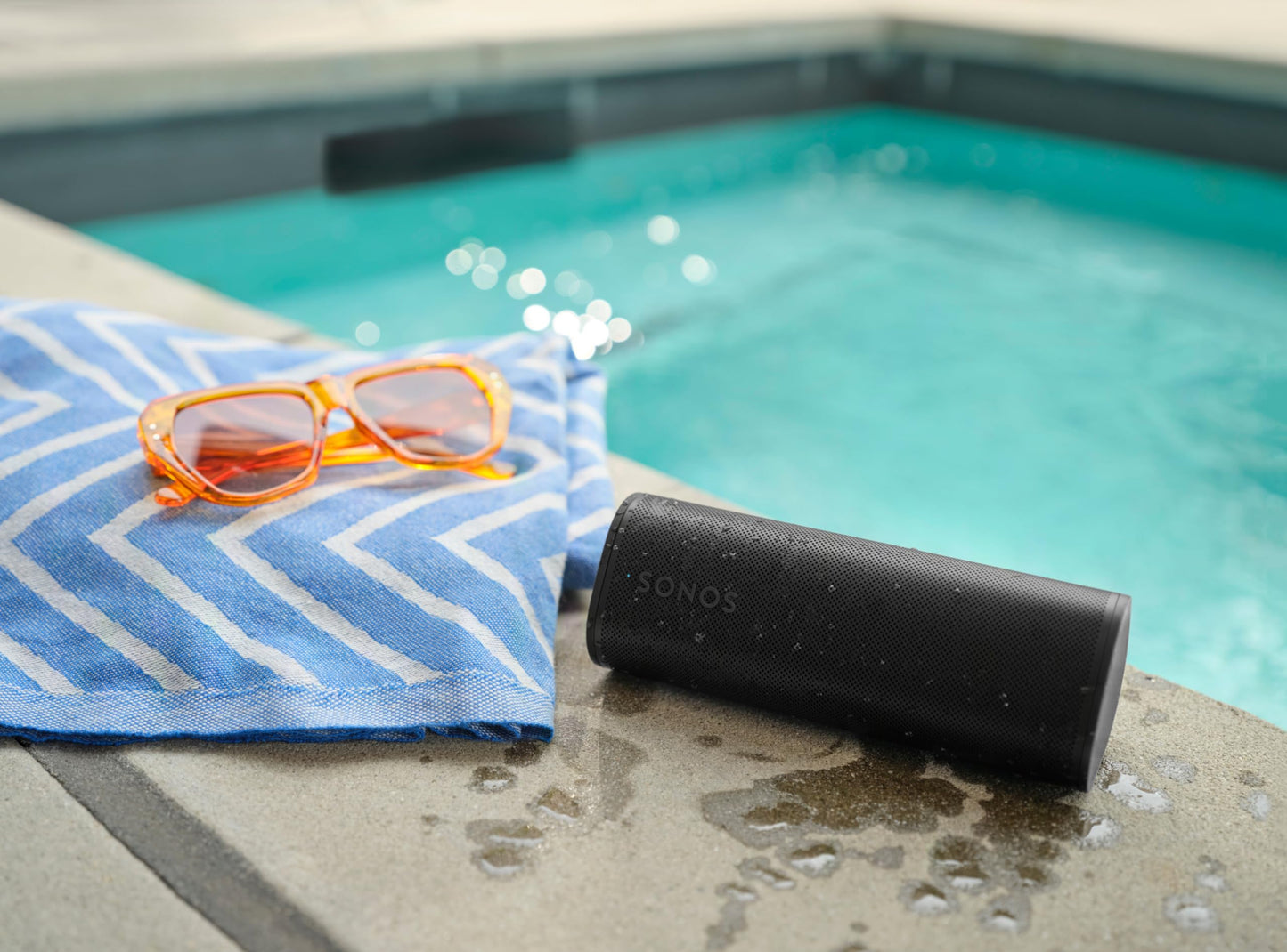 Roam 2 - Black - Portable Waterproof Bluetooth Speaker
