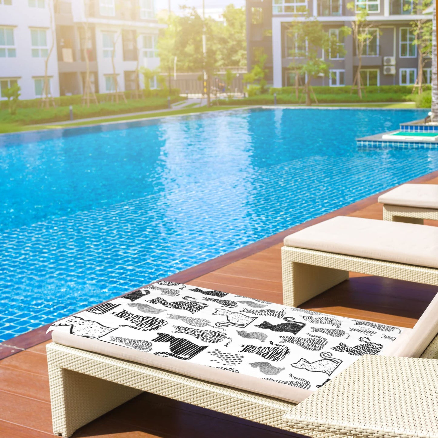 LIVILAN Cat Kitten Beach Towel, Soft Microfiber, 30'x60', Quick Dry, Sand Proof, Perfect for Women, Anime Picnic, Bath, Pool, Yoga, Cute Cat Hello Kitty Design, Ideal Gifts