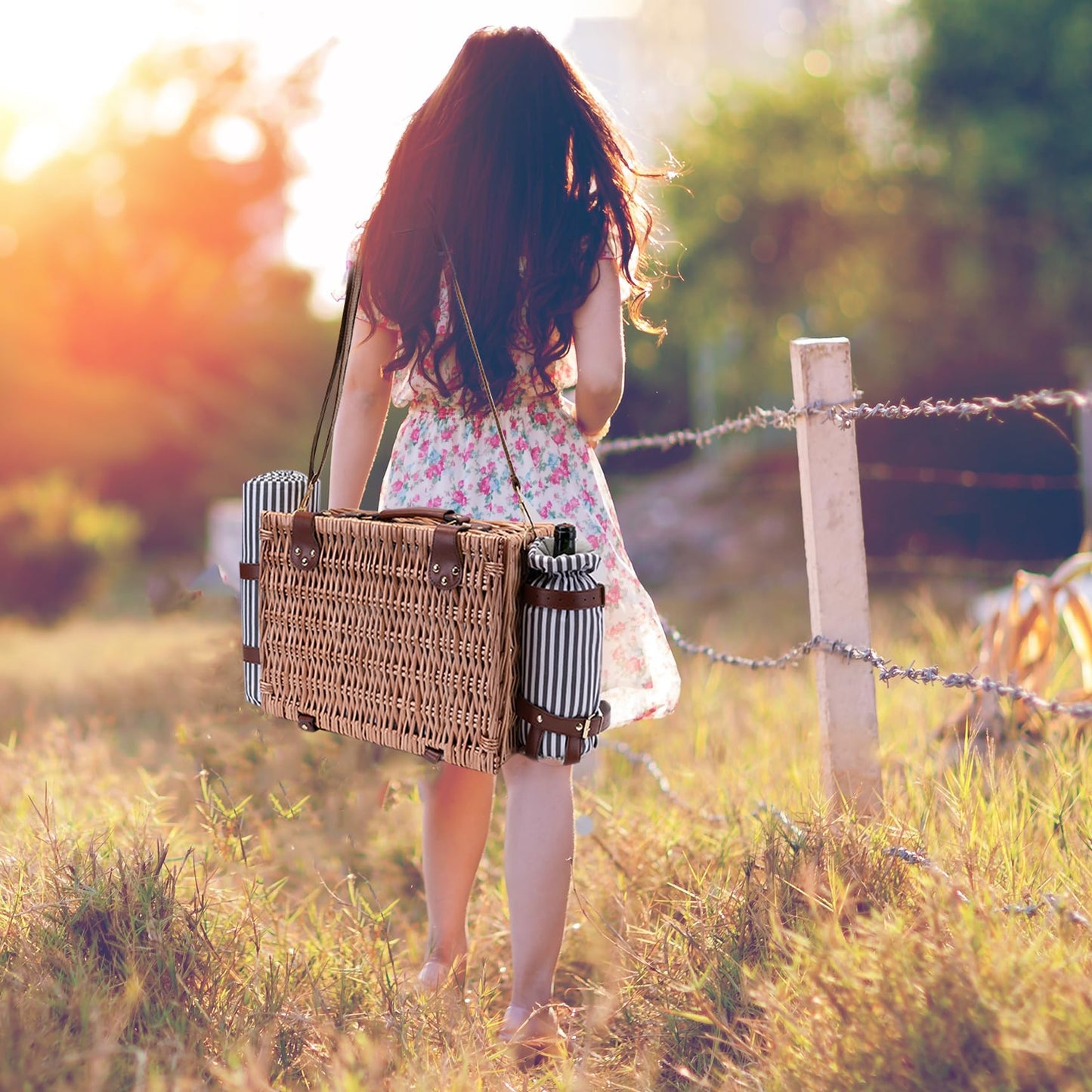 Picnic Basket with Blanket and Wine Pouch for 2 Wicker Picnic Set with Insulated Liner Cooler Bag Hamper for Camping,Wedding - Stripes