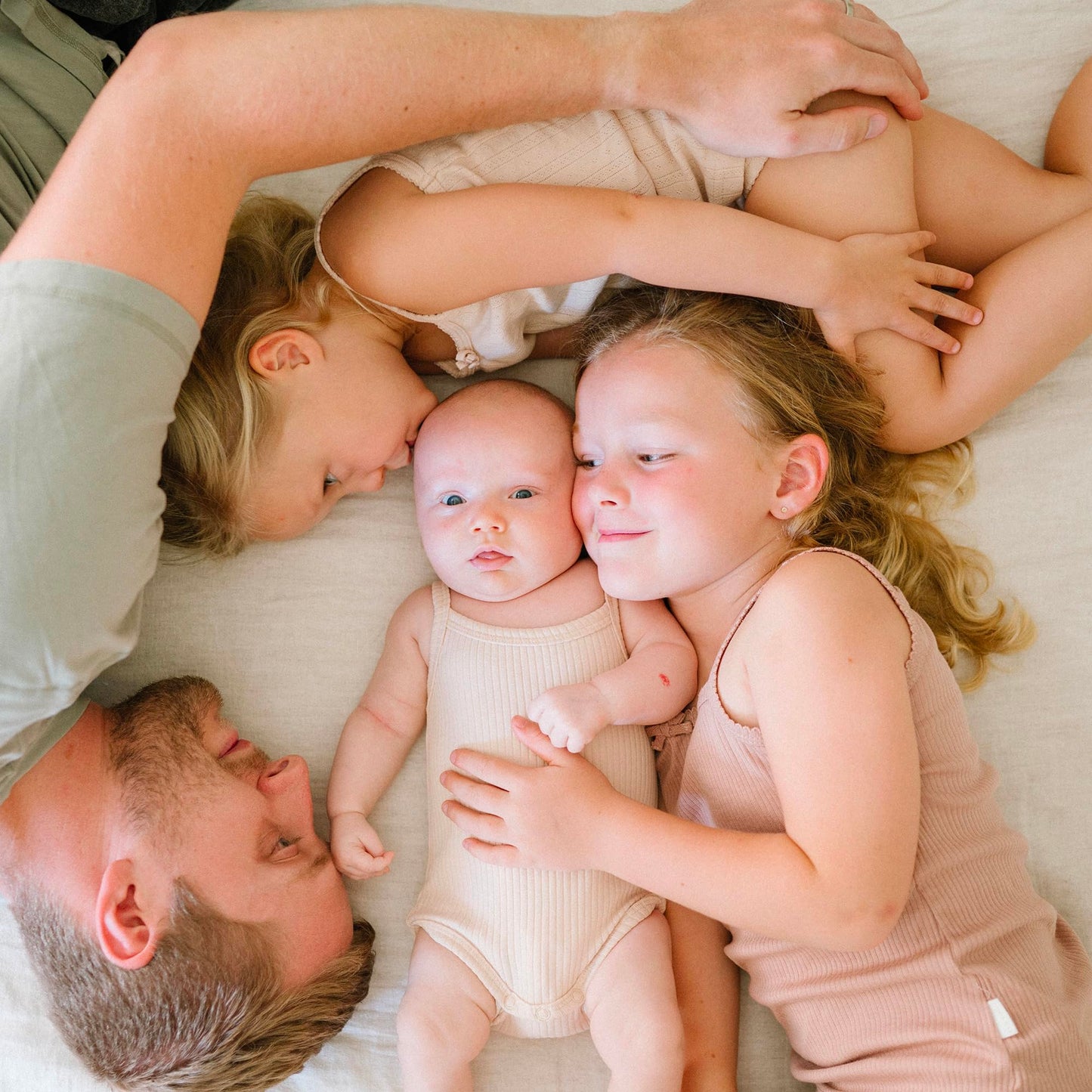 Mustela Newborn Arrival Gift Set - Baby Skincare & Bath Time Essentials - Natural & Plant Based - 5 Items Set