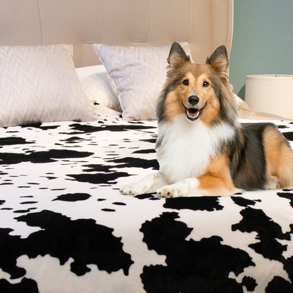 KIVEE Fleece Blankets King Size Cow Print Blanket for Bed Couch, Soft Cozy Fuzzy Large Blanket, Luxury King Size Cow Throw Blankets 108x90 Inches
