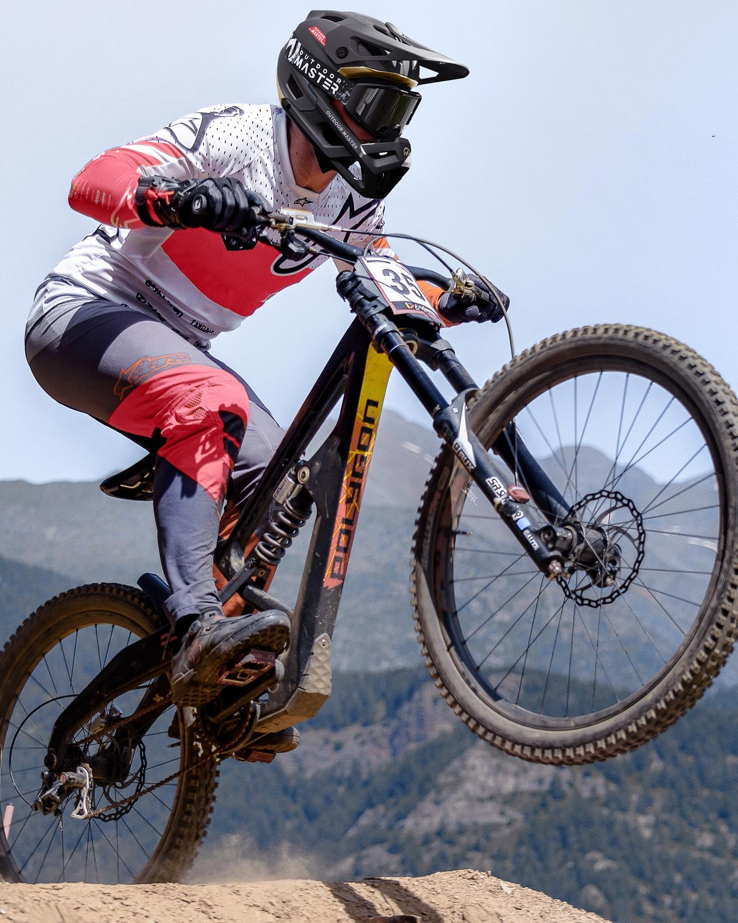 OutdoorMaster Full Face Mountain Bike Helmet for Men & Women-Two Removable Chin Pad Mountain Bike Helmet Grizzly, Ventilation Lightweight Racing Downhill DH BMX MTB Helmet (Meteorite Black, Large)