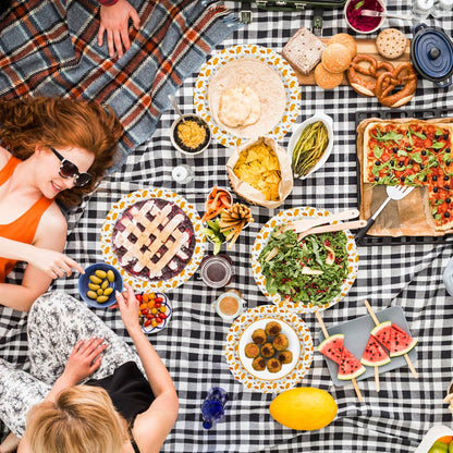 Ginkgo Paper Plates 8.5 Inch Bulk 150 Count, Thickened Heavy Duty Disposable Paper Plates for Party and Dinner