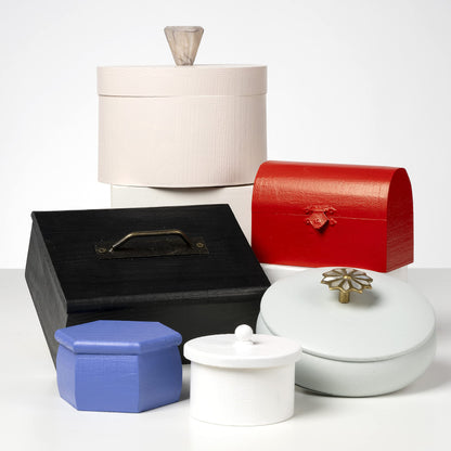 Mod Podge Spray Acrylic Sealer that is Specifically Formulated to Seal Craft Projects, Dries Crystal Clear is Non-Yellowing No-Run and Quick Drying, 12 ounce, Gloss