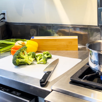 Mind Reader E-Z Board Disposable Plastic Cutting Board, 20 Square Feet, Easy Clean-Up and Convenient Use, Ideal for Camping, Hunting, Boating, and For People With Food Allergies, Clear