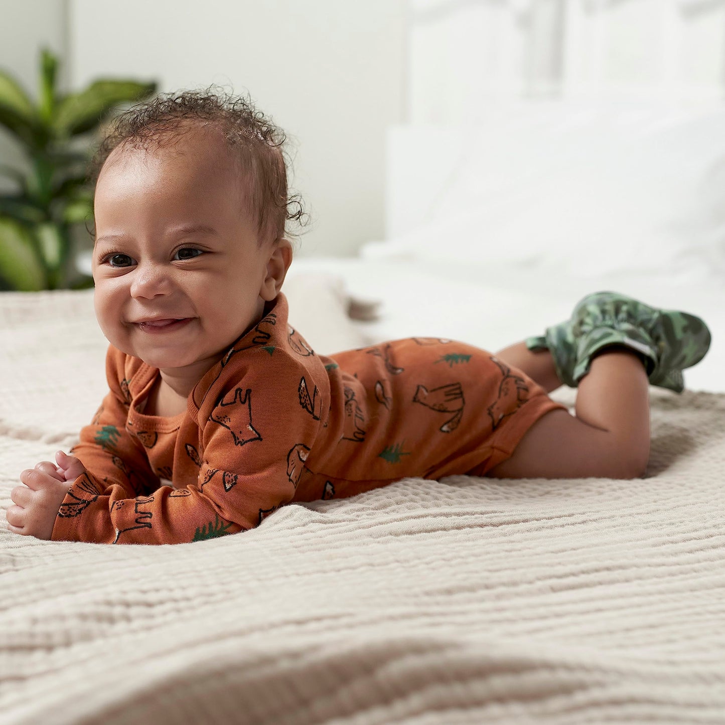 Gerber Baby Boys' 6-Pack Long-Sleeve Onesies Bodysuit, Green Fox