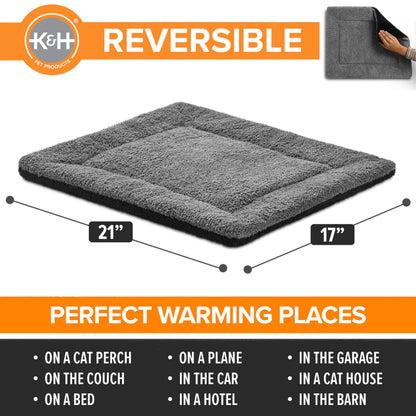 K&H PET PRODUCTS Self-Warming Cat Bed Pad, Self Heating Pad for Outdoor Cat Houses, Warming Mat for Indoor Pet Beds & Furniture, Reversible Blanket, Machine Washable - Small 21 X 17in Gray/ Black
