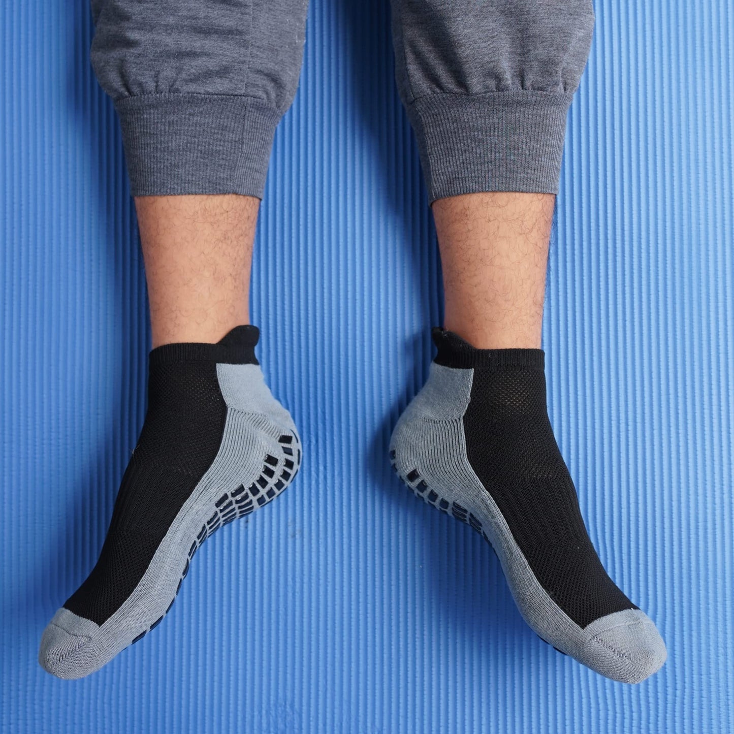 RATIVE Super Grips Anti Slip Non Skid Yoga Hospital Ankle Socks for Adults Mens Womens X-Large (XL,3-Pairs/Black)
