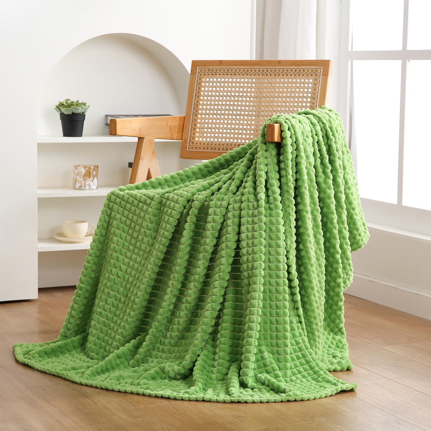 Puncuntex Flannel Fleece Throw Blanket Apple Green 60"×80",Super Soft Plush Cozy Blanket with Square Grid Design Luxury for Couch Sofa Chair