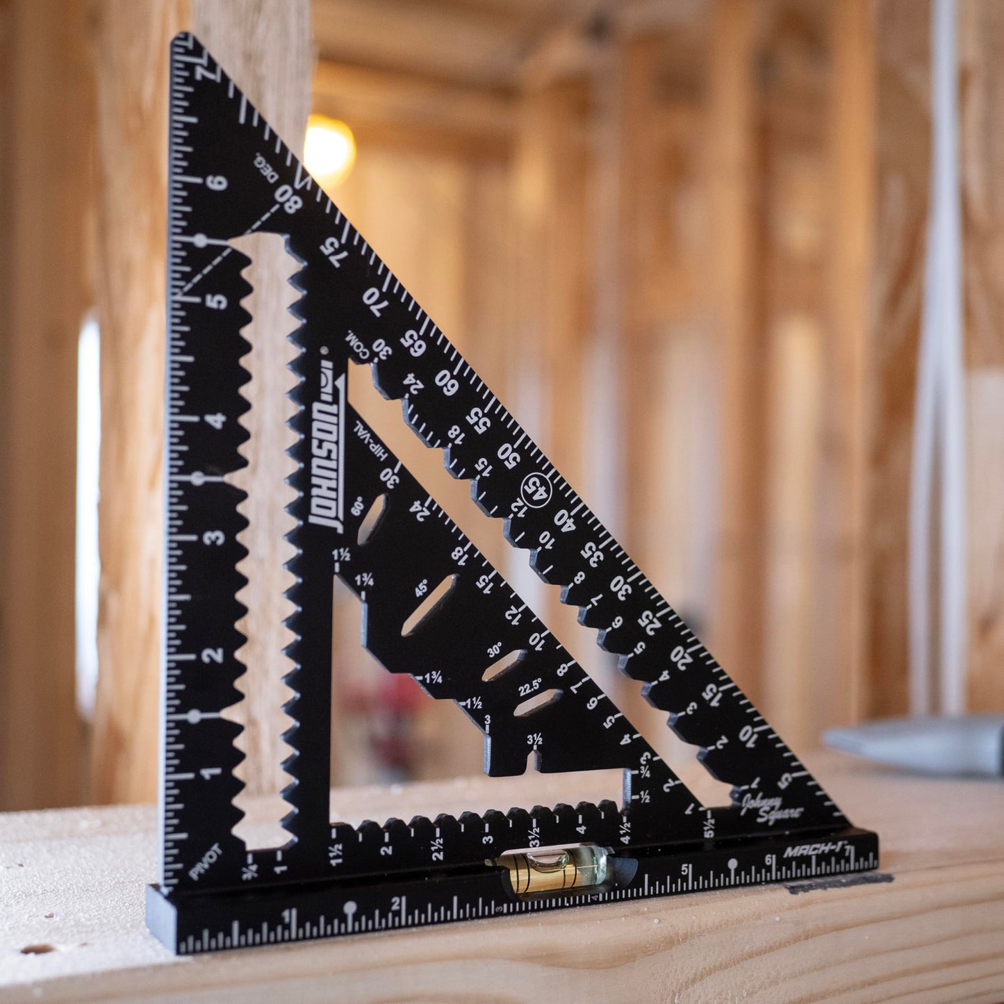 Johnson Level & Tool 1904-0700V 7-1/4" Johnny Square MACH-1 Smart Mark Rafter Square with Level Vial, Black