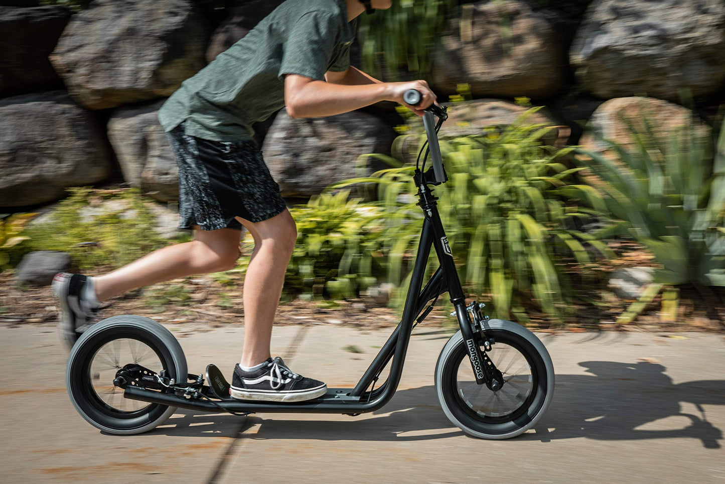 Mongoose Trace Air Non-Electric Scooter for Youth Boys Girls Age 8+ Year Old, Max Weight 220 lbs., 12-Inch Air Tires, BMX-Style Handlebar, Wide Foot Deck, Black